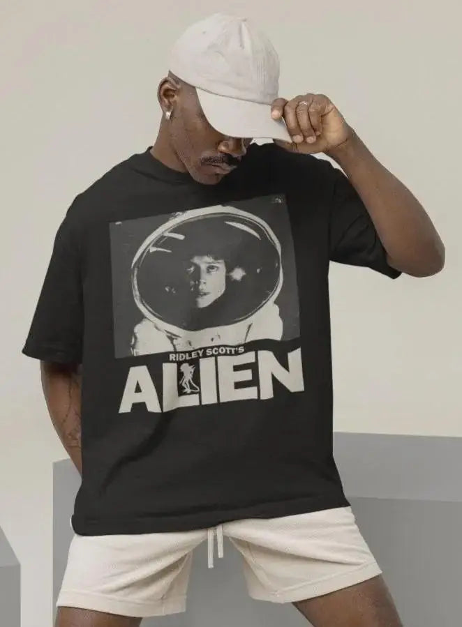 Alien (1979) — Ridley Scott Retro Horror Tee