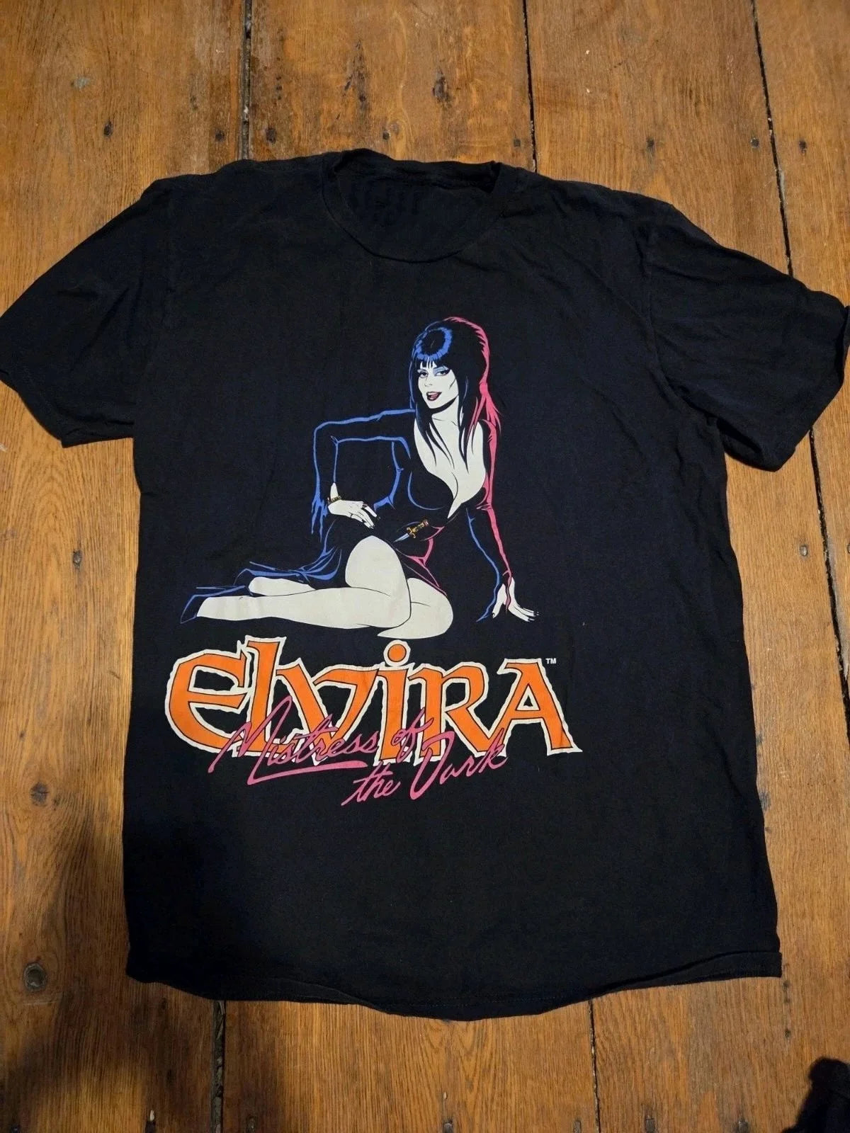 Elvira Mistress of The Darkness T-shirt - Color 18